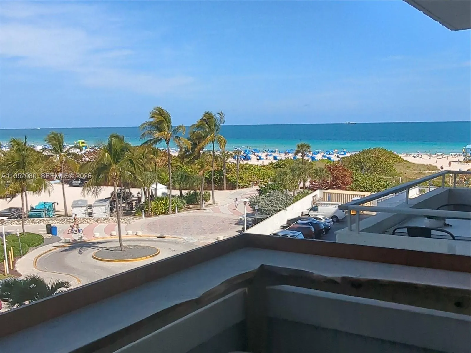1 bedroom 1 bath for sale at 465 Ocean Dr # 524, Miami Beach FL 33139