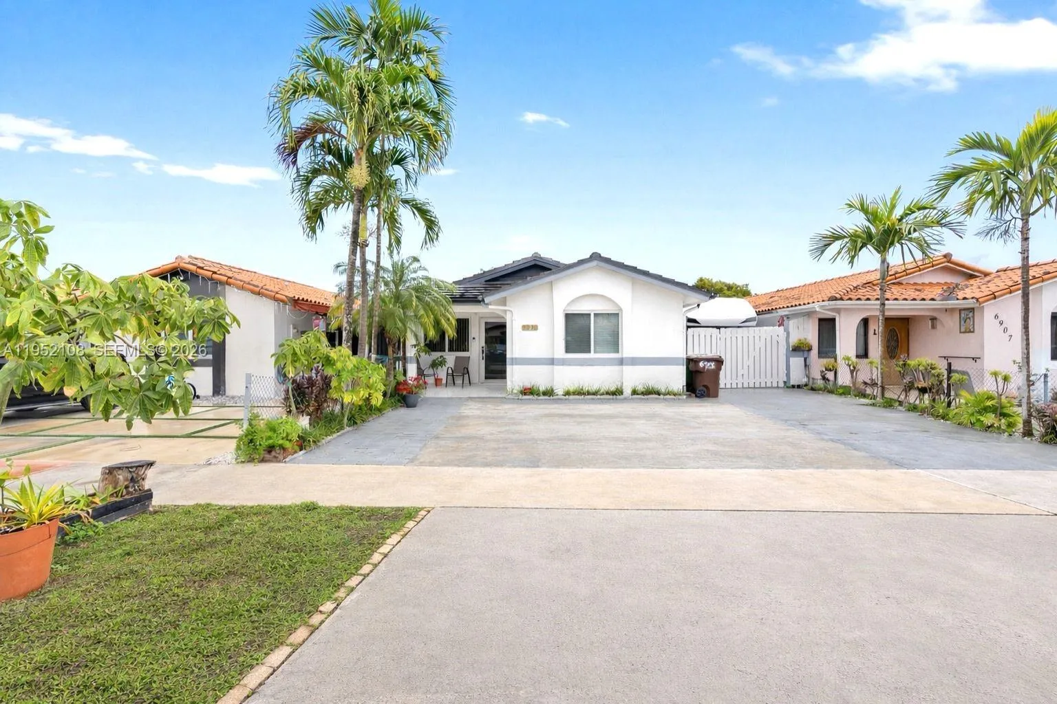 4 bedroom 2 bath for sale at 6919 W 29th Way, Hialeah FL 33018