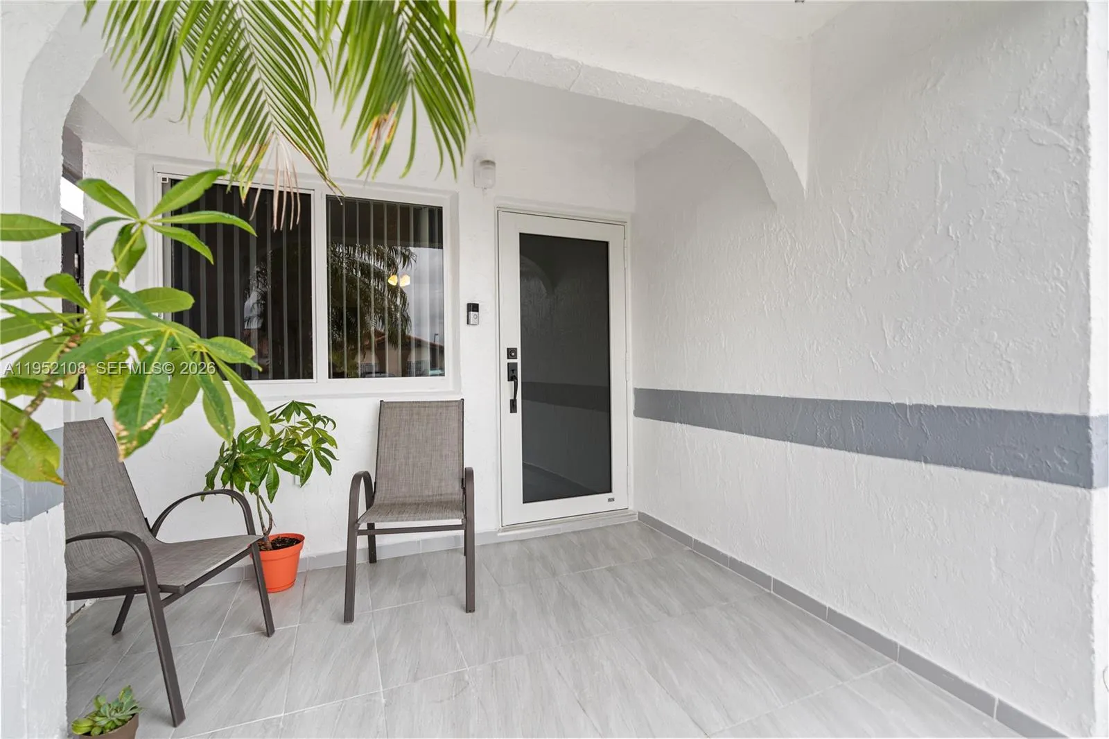 6919 W 29th Way, Hialeah FL 33018