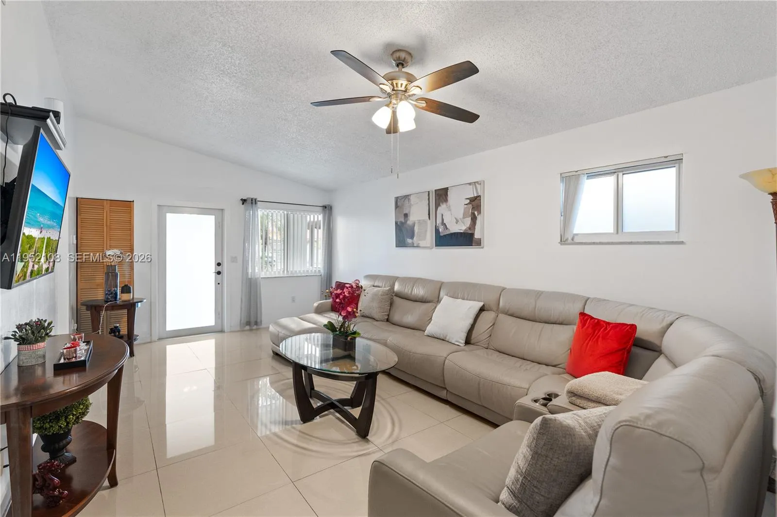 6919 W 29th Way, Hialeah FL 33018