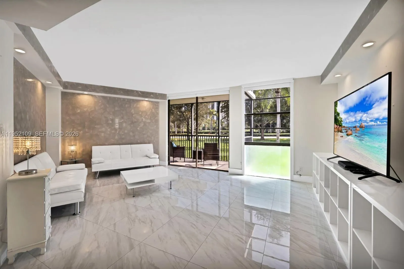 2 bedroom 2 bath for sale at 3101 N Country Club Dr # 105, Aventura FL 33180