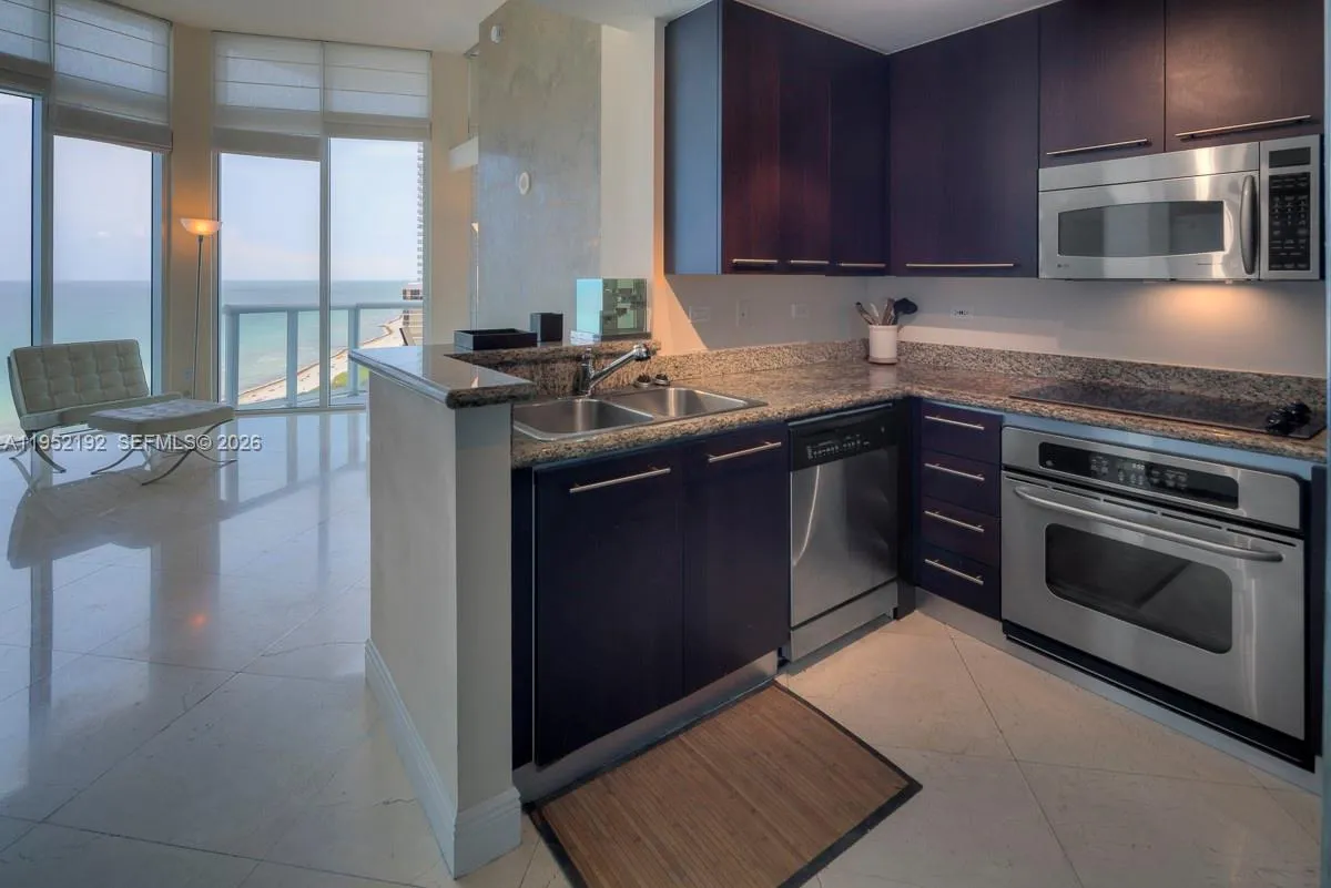1 bedroom 1 bath for sale at 6515 Collins Ave # 1804, Miami Beach FL 33141