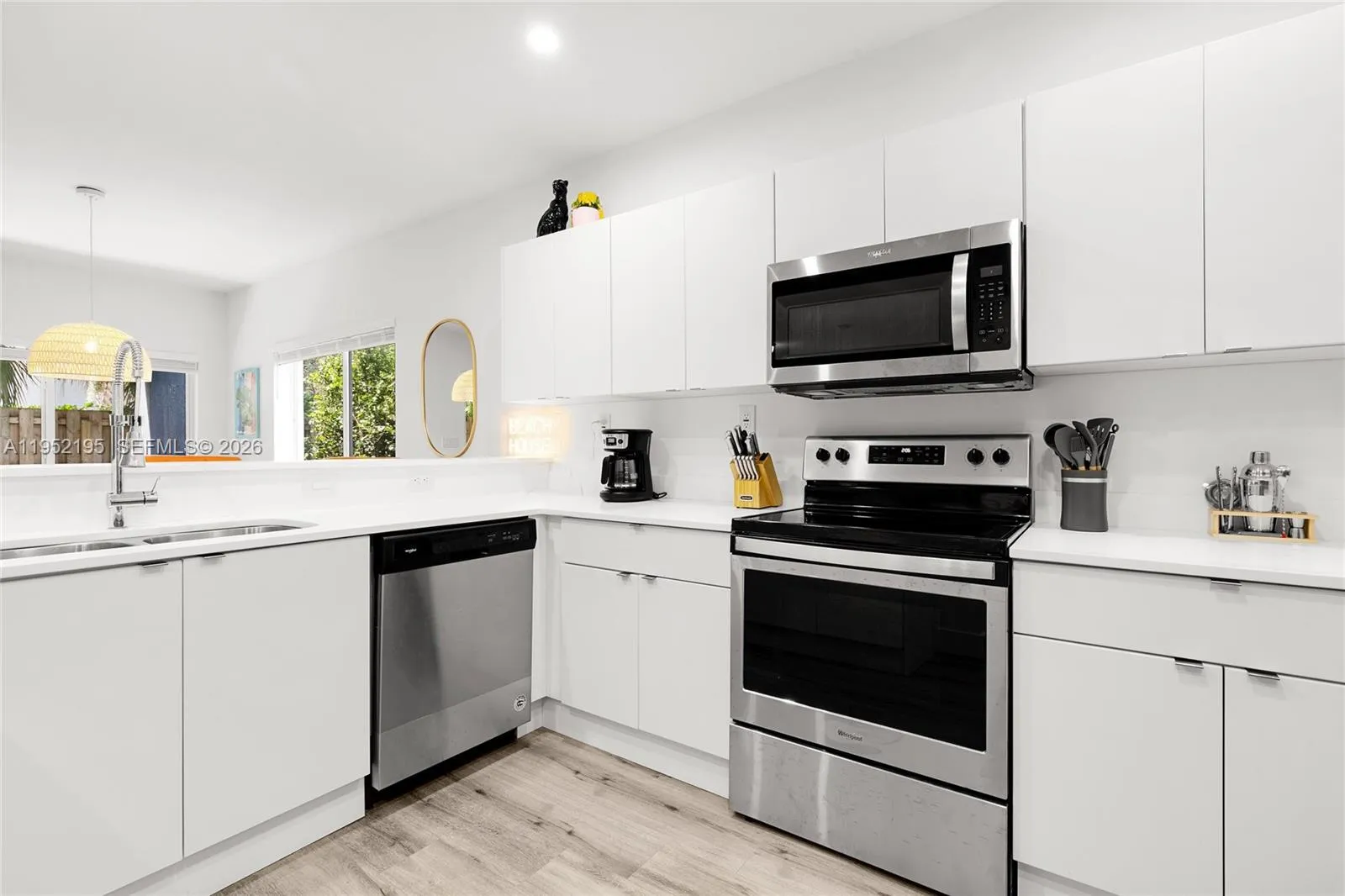 1123 NE 23rd Ter, Pompano Beach FL 33062