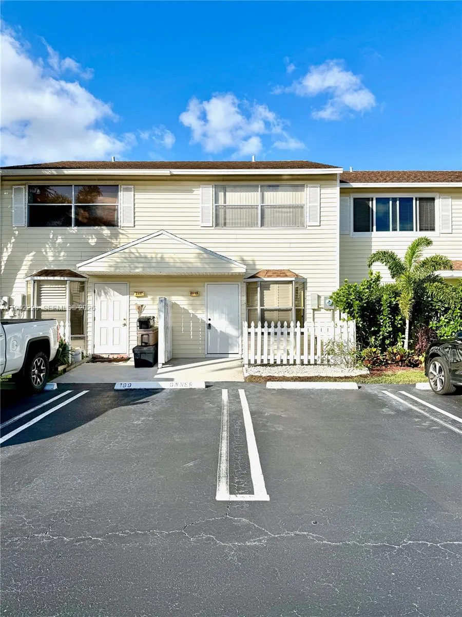 2699 NE 15th St, Pompano Beach FL 33062
