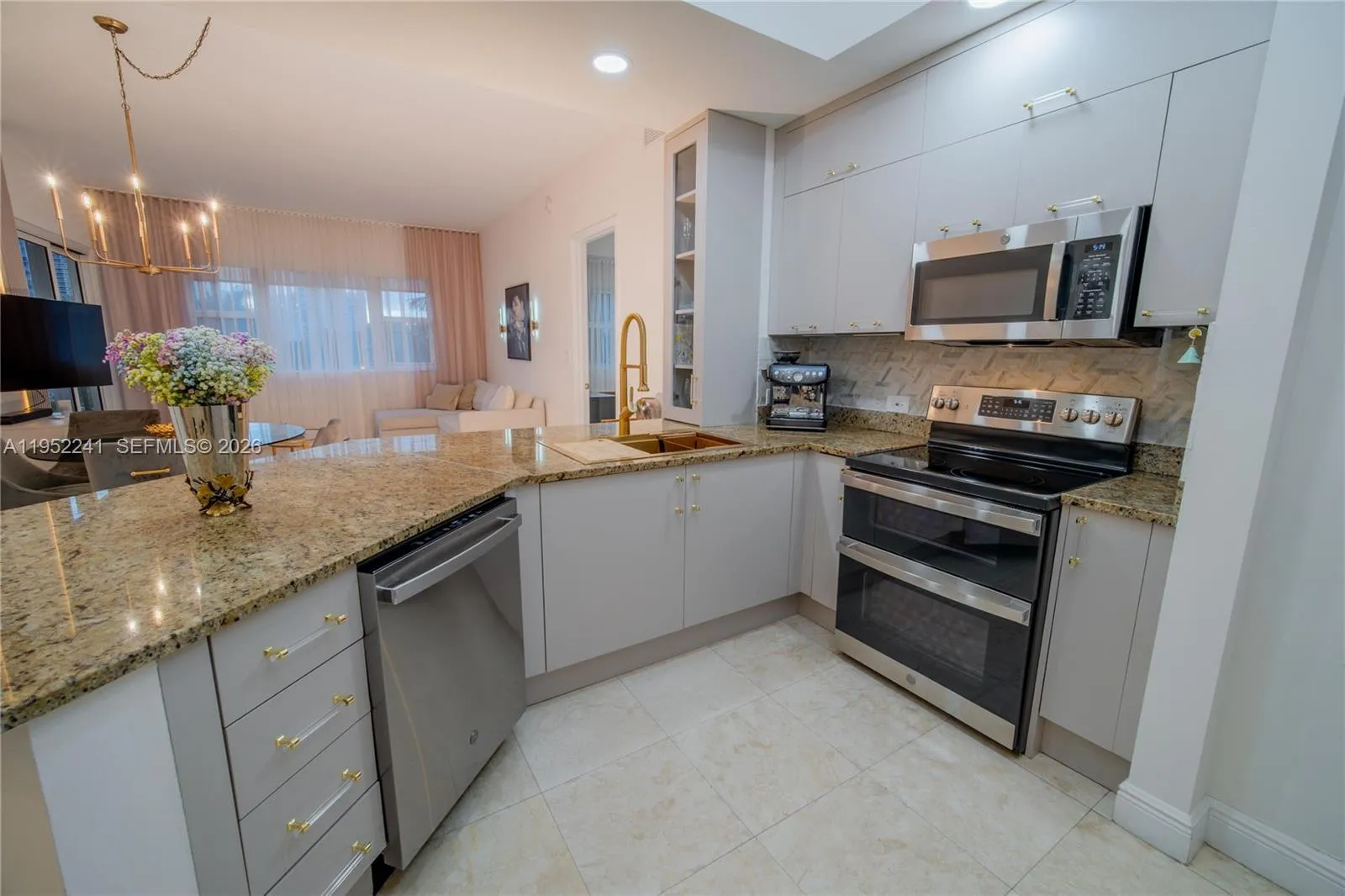 20000 E Country Club Dr # 409, Aventura FL 33180