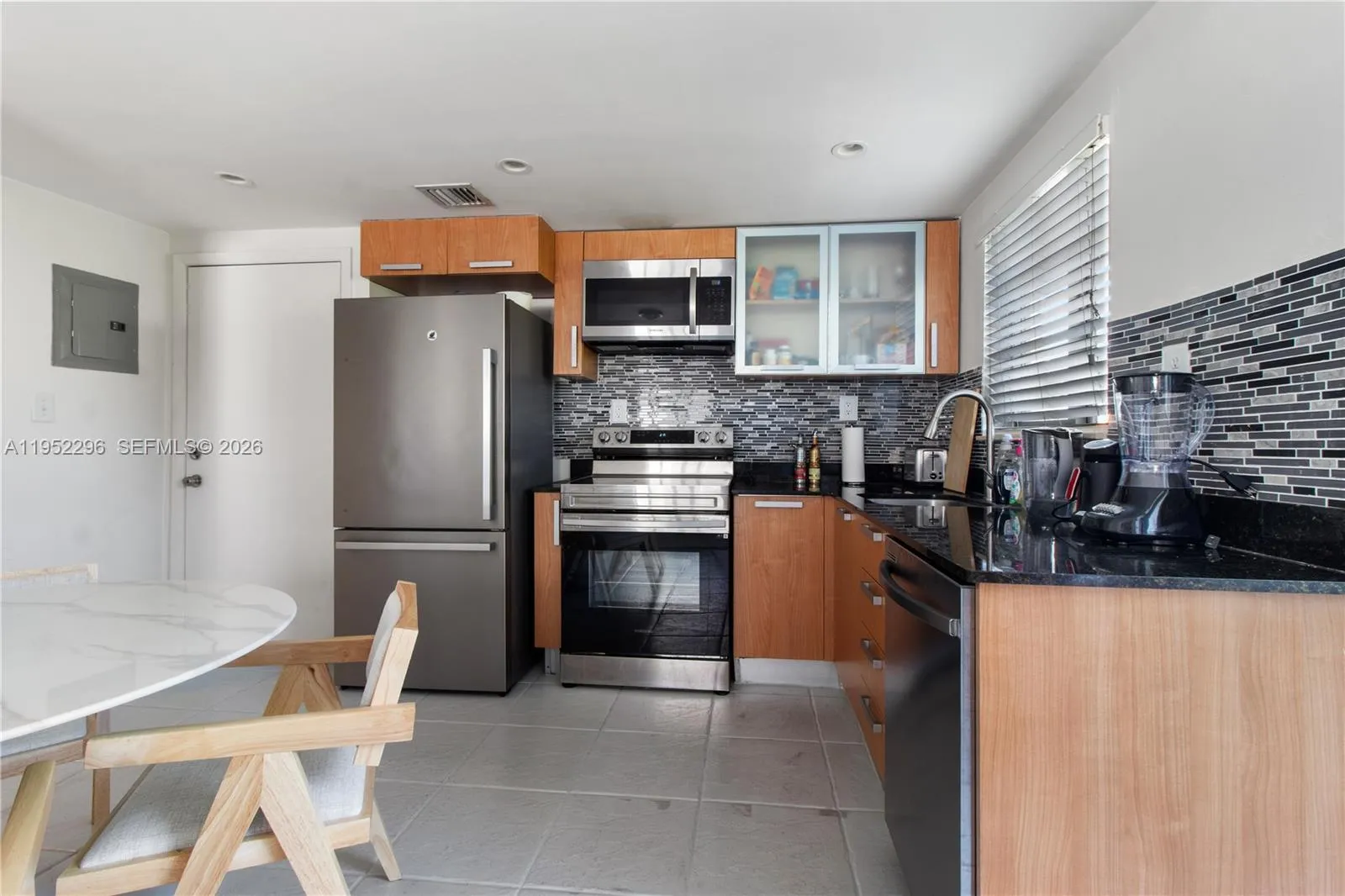 1050 7th St # 3, Miami Beach FL 33139