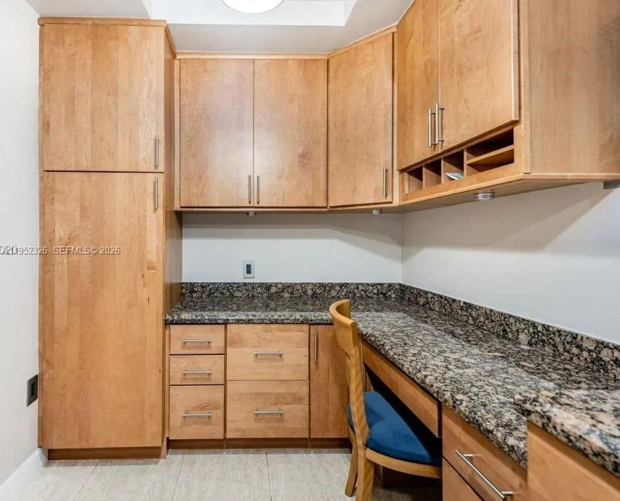 4001 Hillcrest Dr # 914, Hollywood FL 33021
