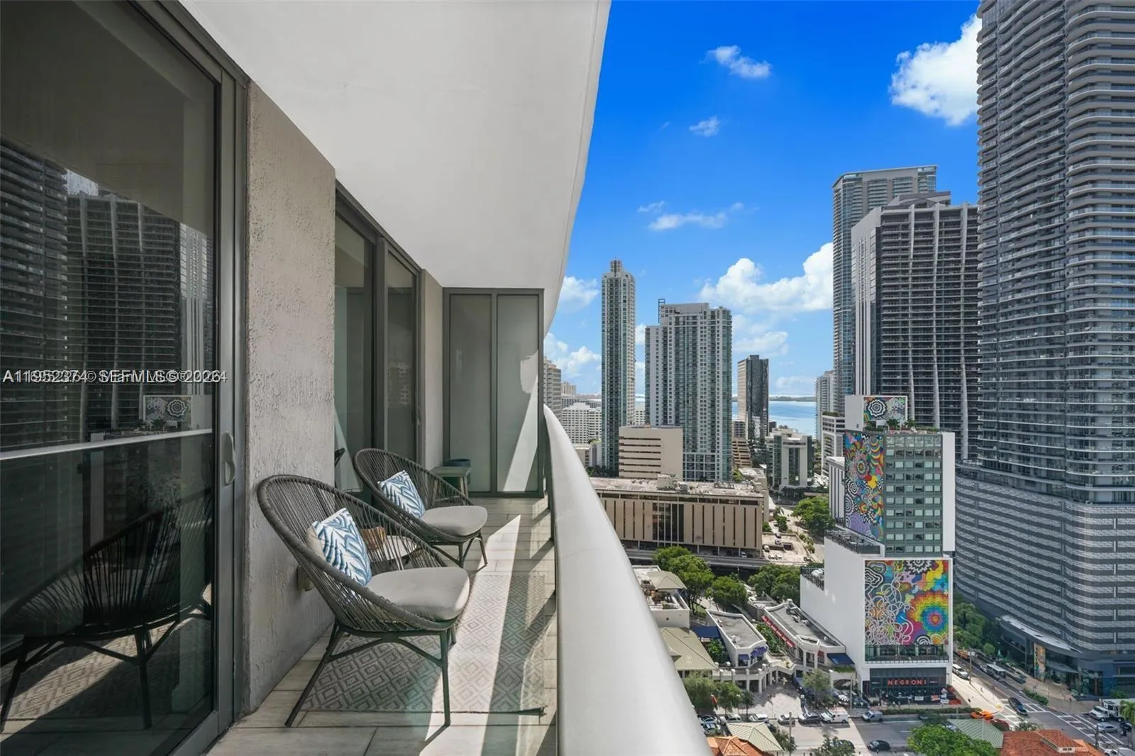 1 bedroom 2 bath for sale at 55 SW 9th St # 2305, Miami FL 33130