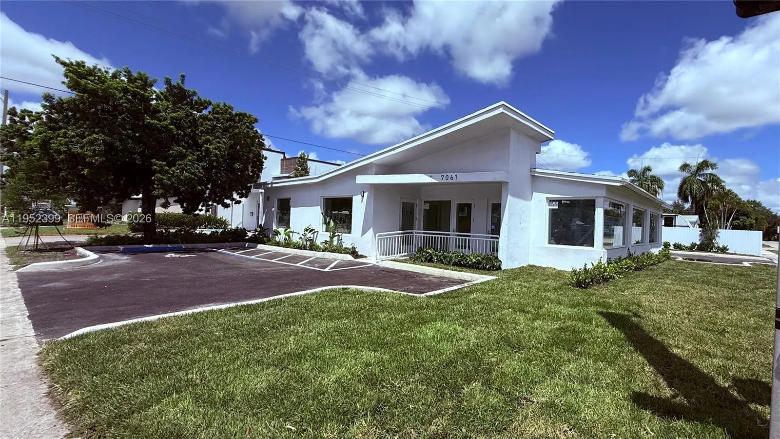 7061 Taft St, Hollywood FL 33024