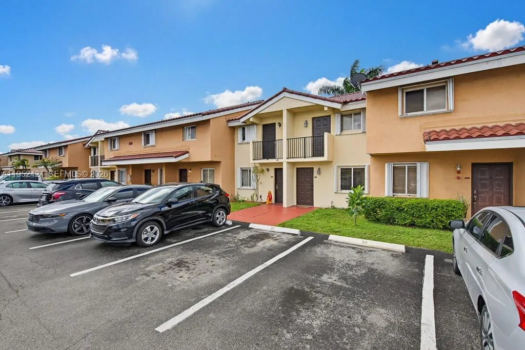 560 NW 82nd Pl # 306, Miami FL 33126