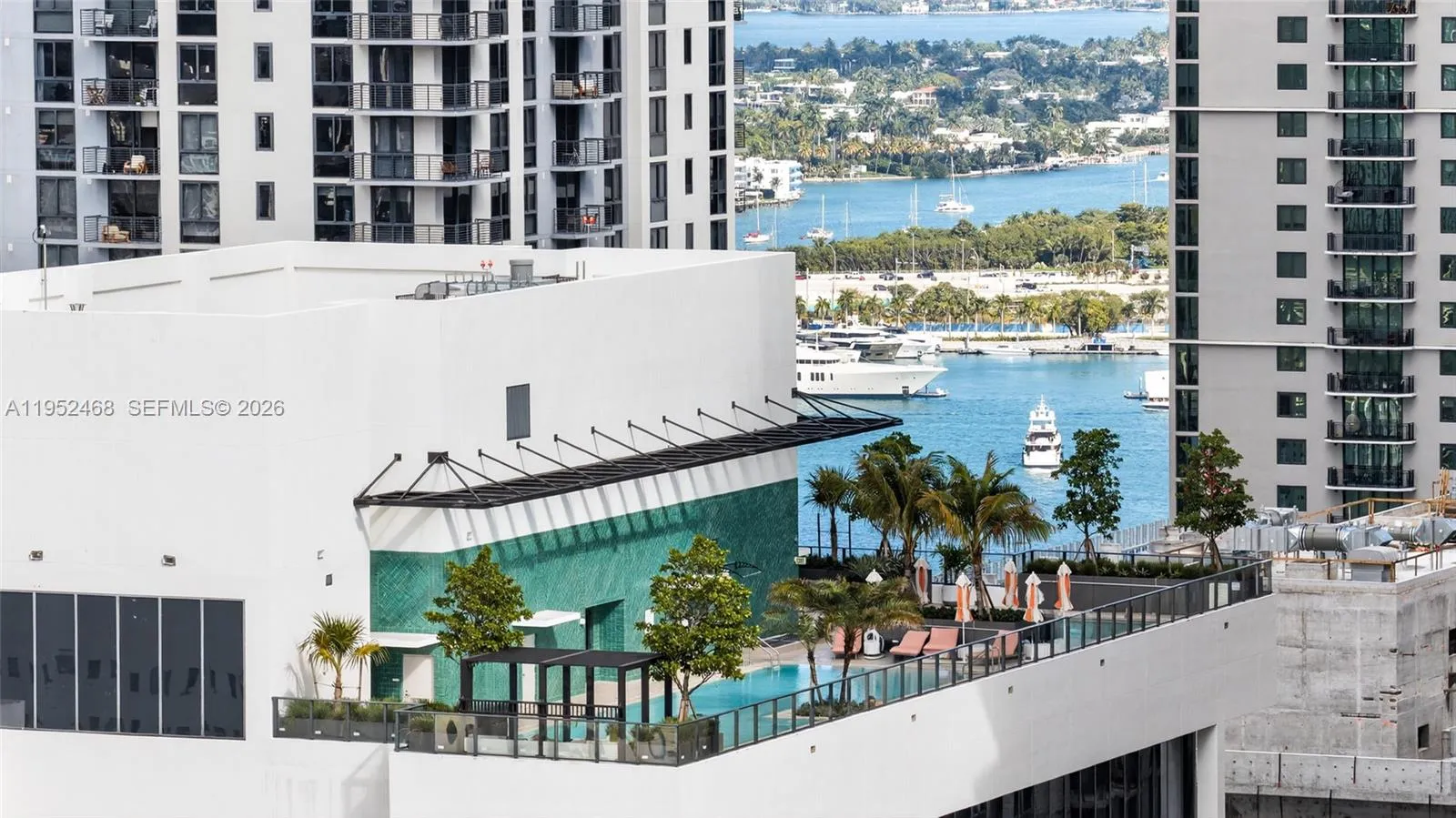 1 bedroom 1 bath for sale at 11 NE 6 ST # 3210, Miami FL 33132