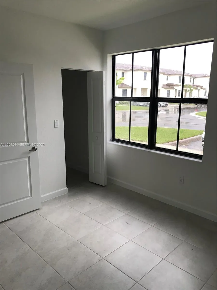 12989 SW 233rd Ter # 12989, Miami FL 33032
