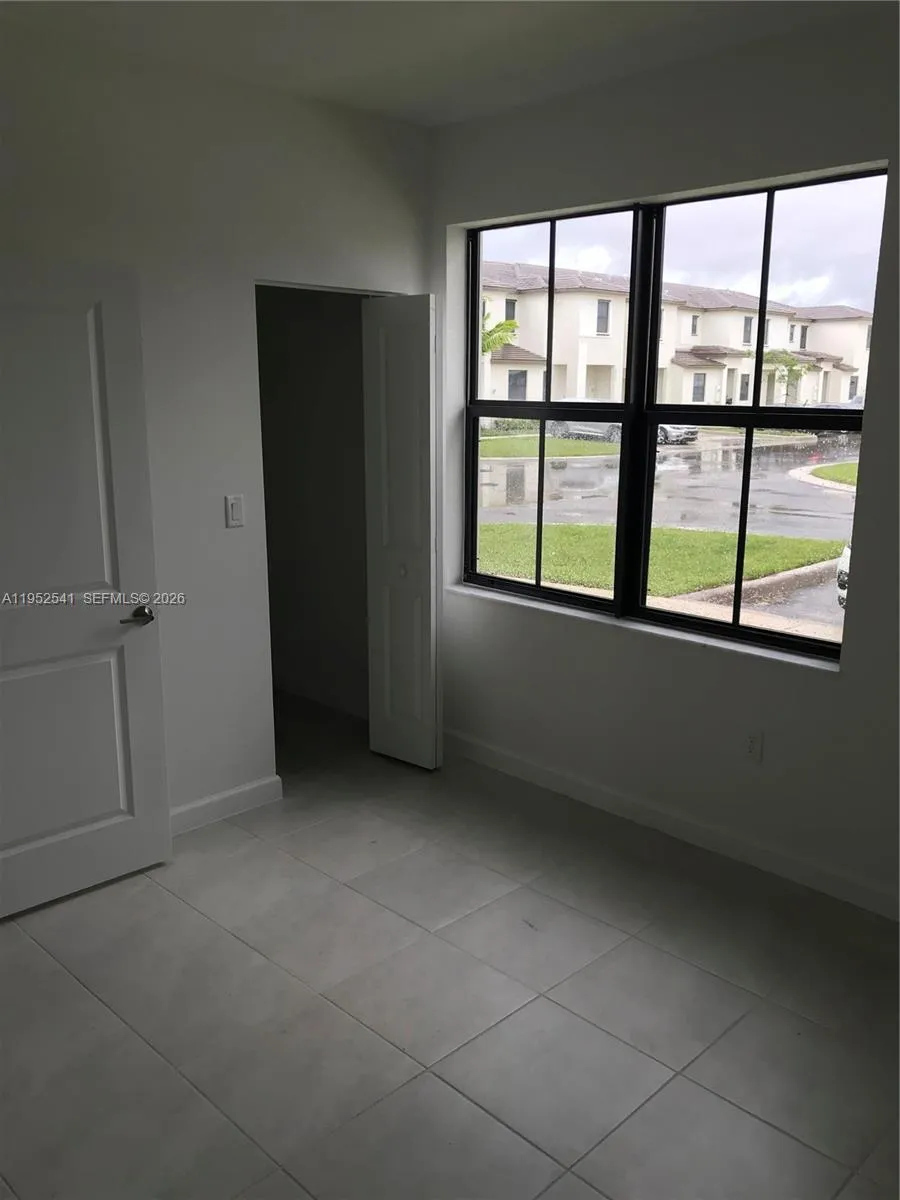 12989 SW 233rd Ter # 12989, Miami FL 33032