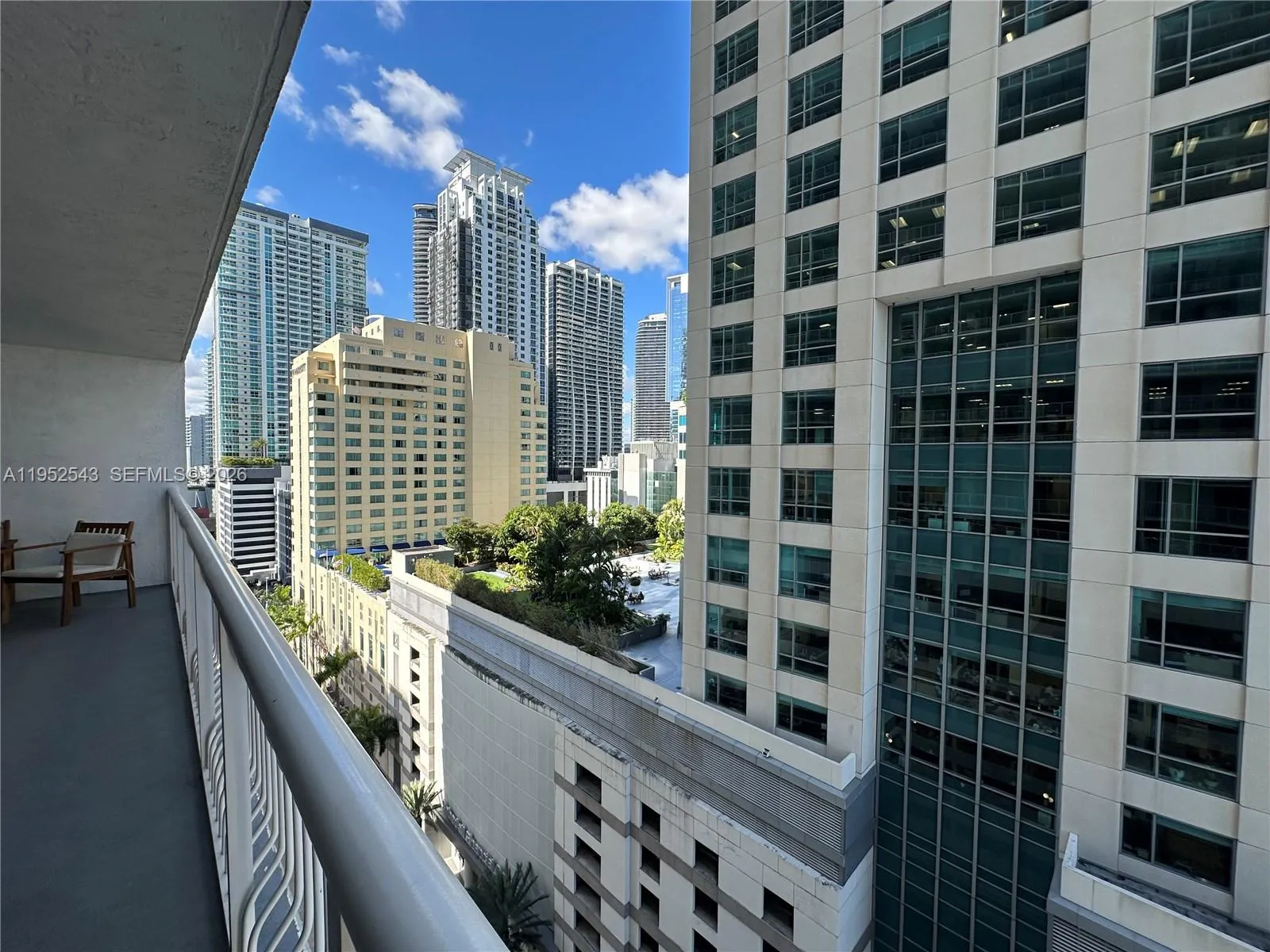 1200 Brickell Bay Dr # 1712, Miami FL 33131