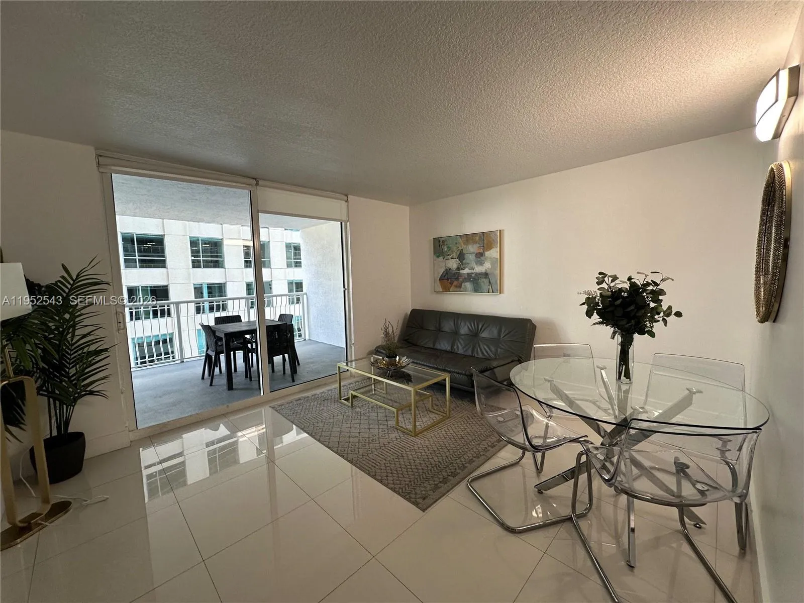 1200 Brickell Bay Dr # 1712, Miami FL 33131