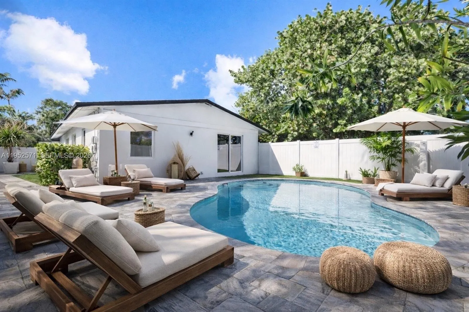 3 bedroom 2 bath for rent at 416 NE 29th St, Wilton Manors FL 33334