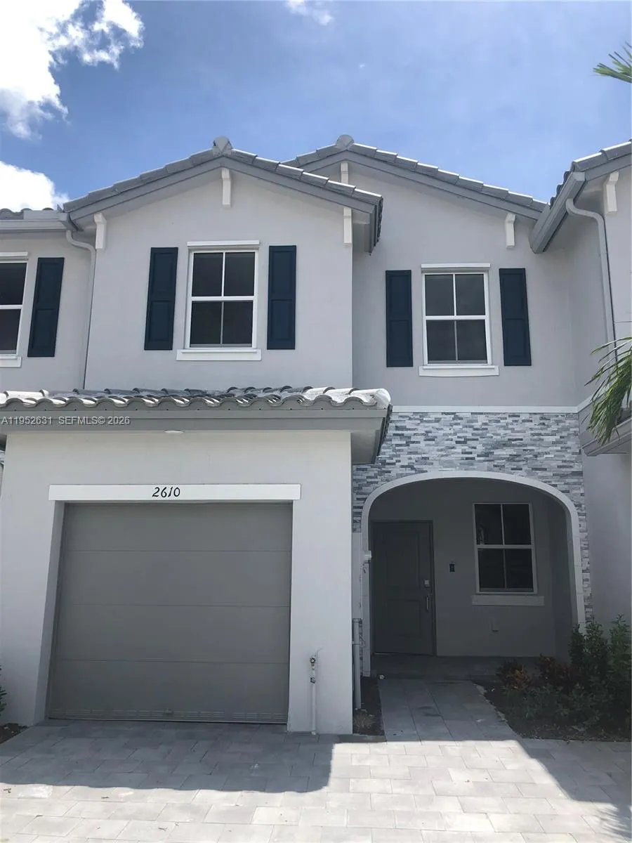 3 bedroom 2 bath for sale at 2610 SE 13th St, Homestead FL 33035