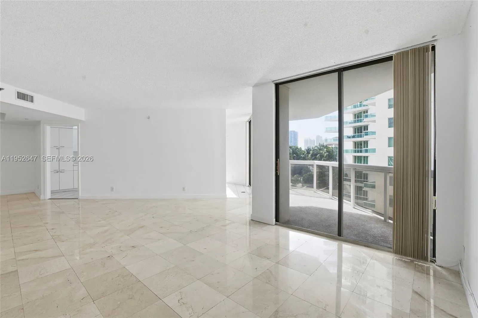 20185 E Country Club Dr # 502, Aventura FL 33180