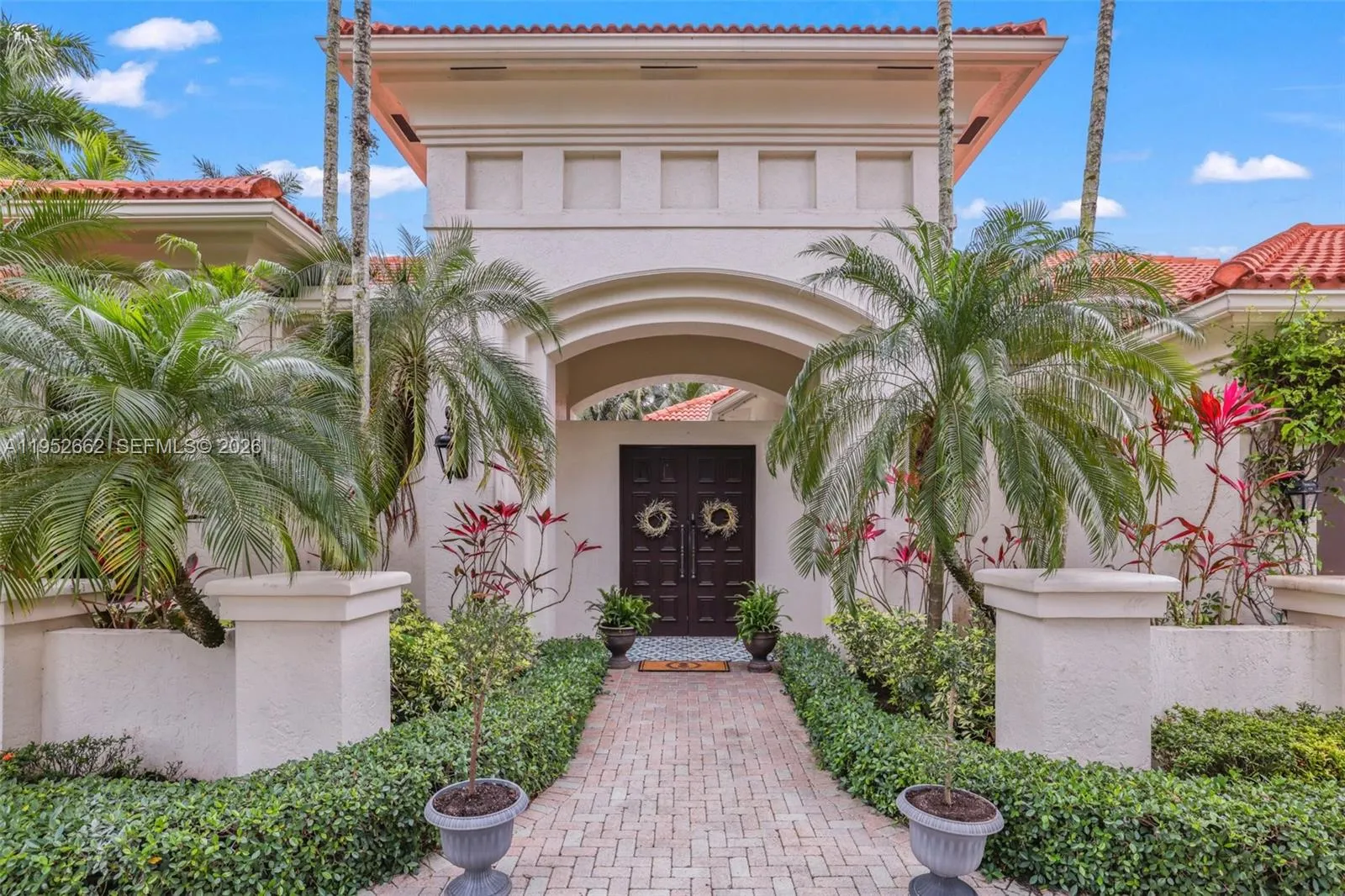 4 bedroom 4 bath for sale at 10502 Kestrel St, Plantation FL 33324