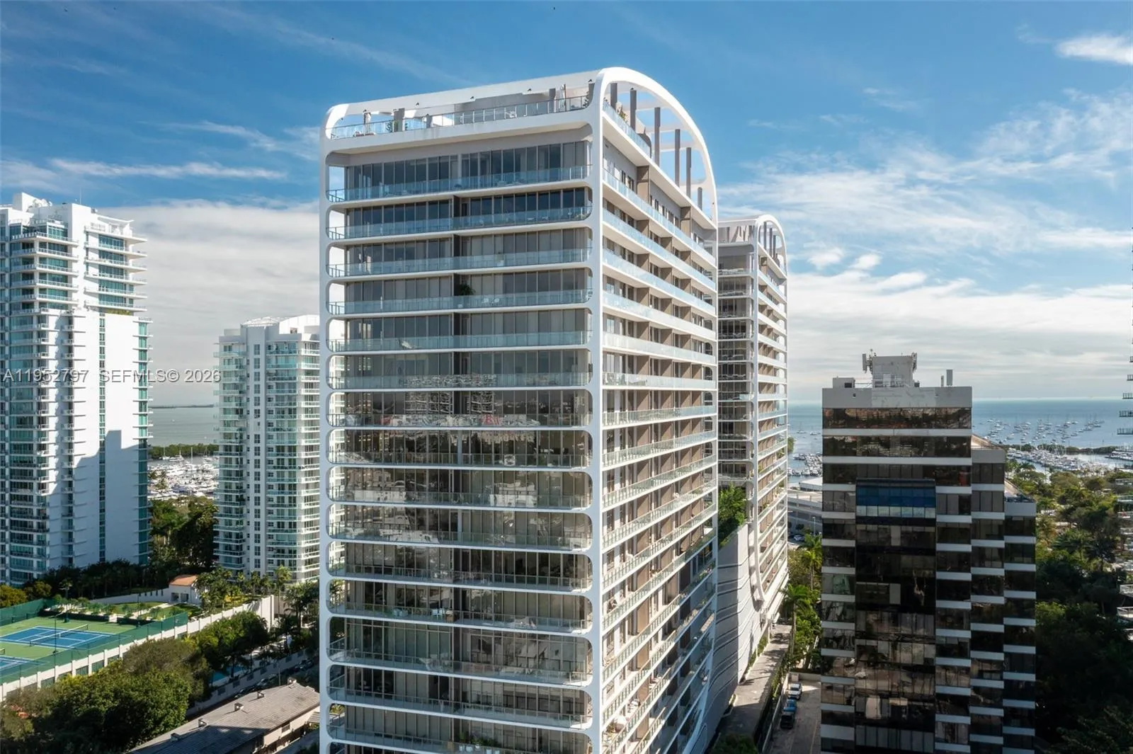 1 bedroom 1 bath for sale at 2678 Tigertail Ave # 612, Miami FL 33133