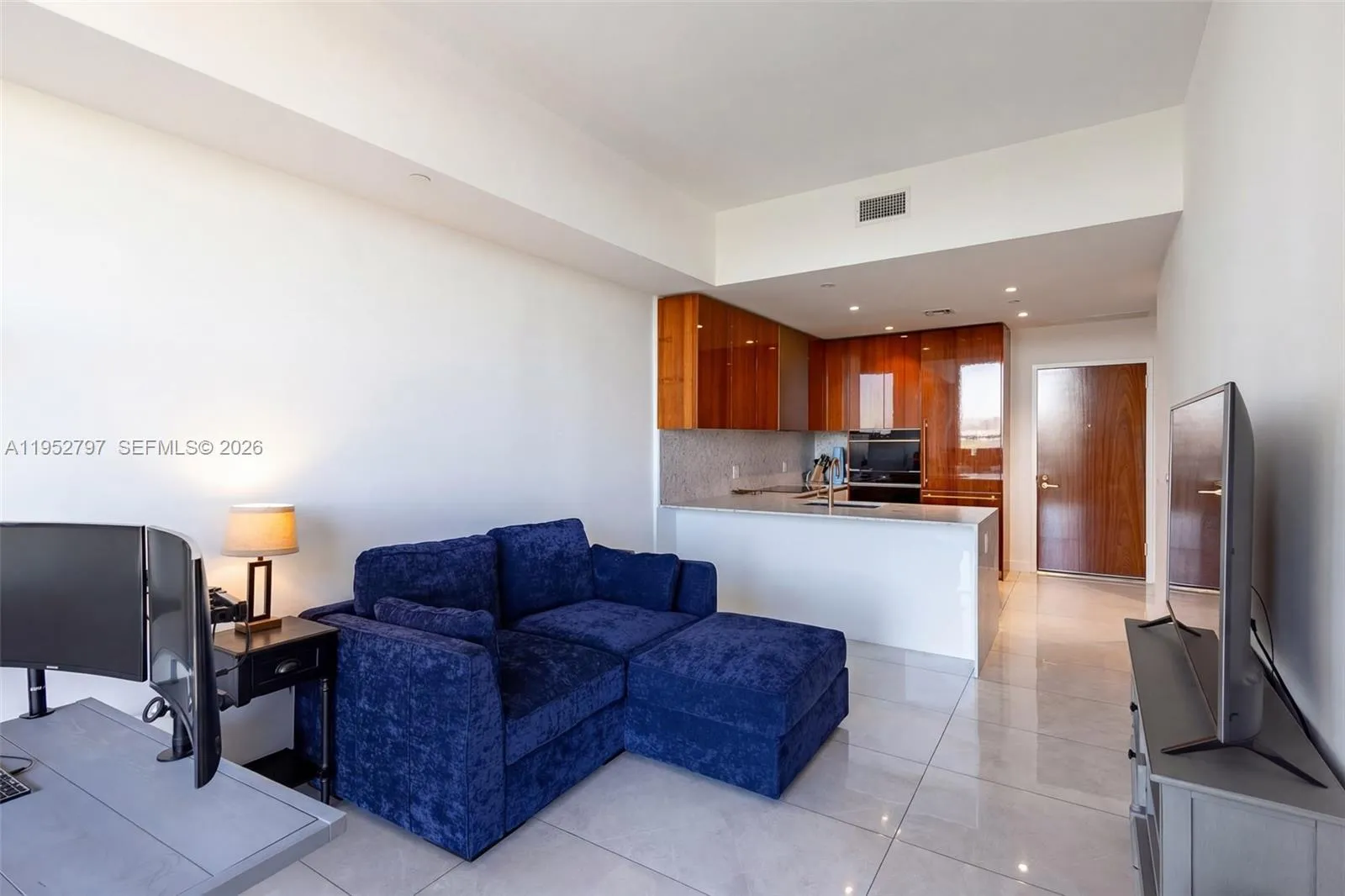 2678 Tigertail Ave # 612, Miami FL 33133