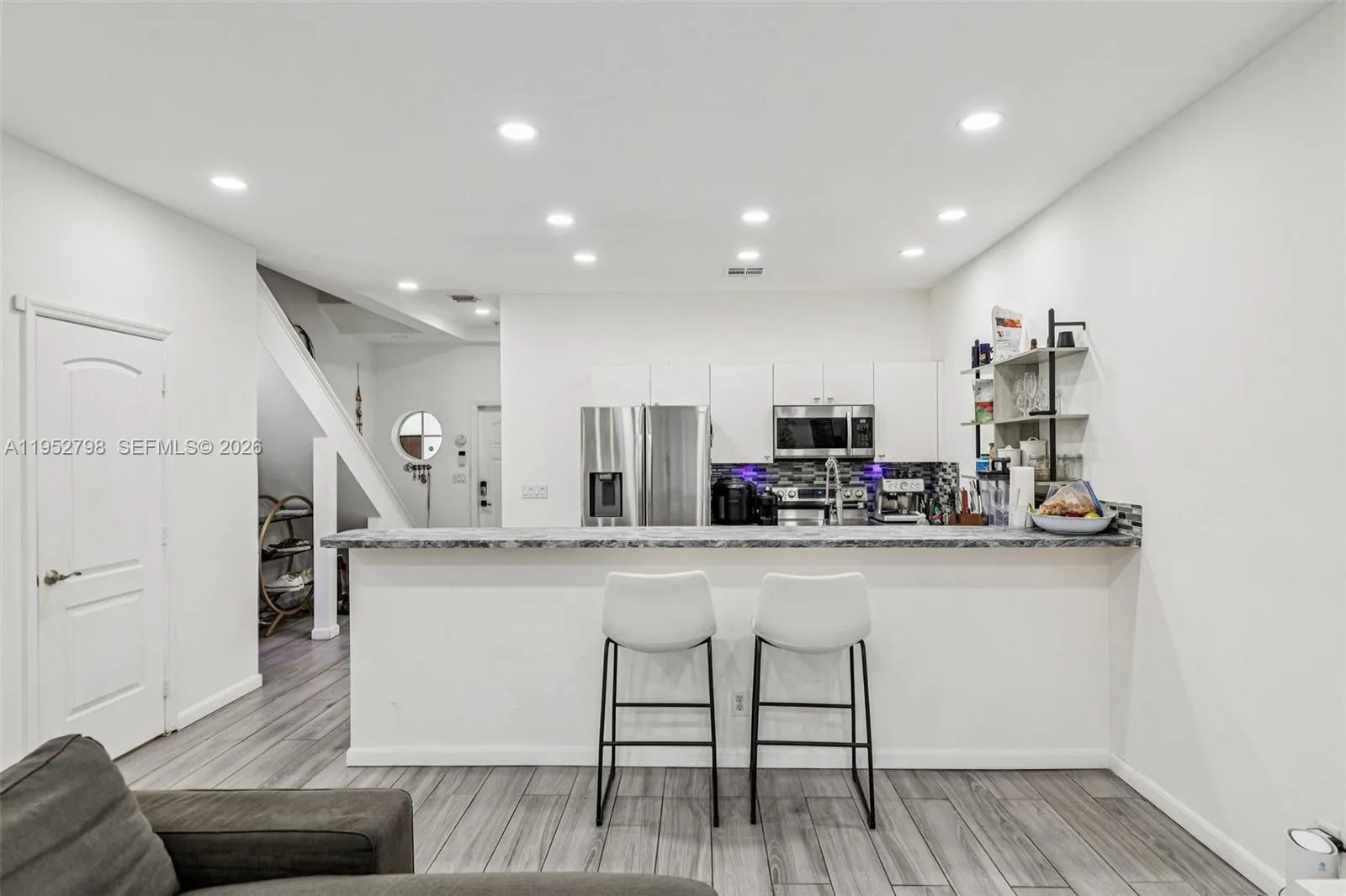3 bedroom 2 bath for sale at 2307 Washington St # 5, Hollywood FL 33020