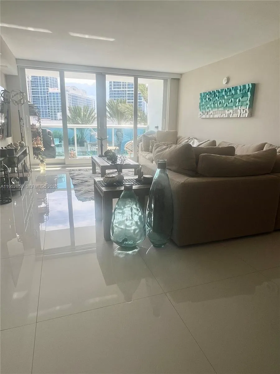 2 bedroom 2 bath for sale at 6770 Indian Creek Dr # 5P, Miami Beach FL 33141