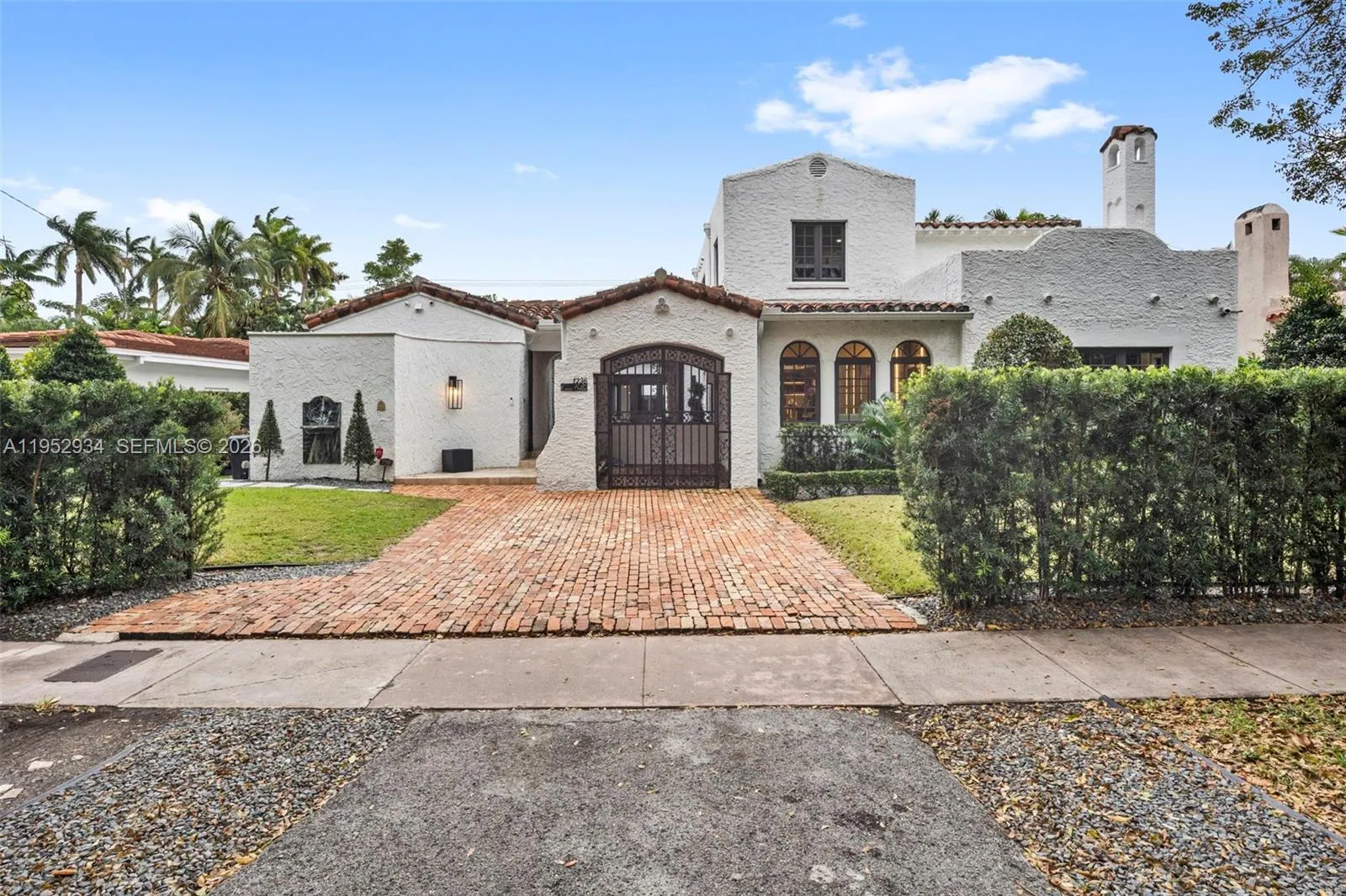 4 bedroom 4 bath for sale at 1236 Obispo Ave, Coral Gables FL 33134