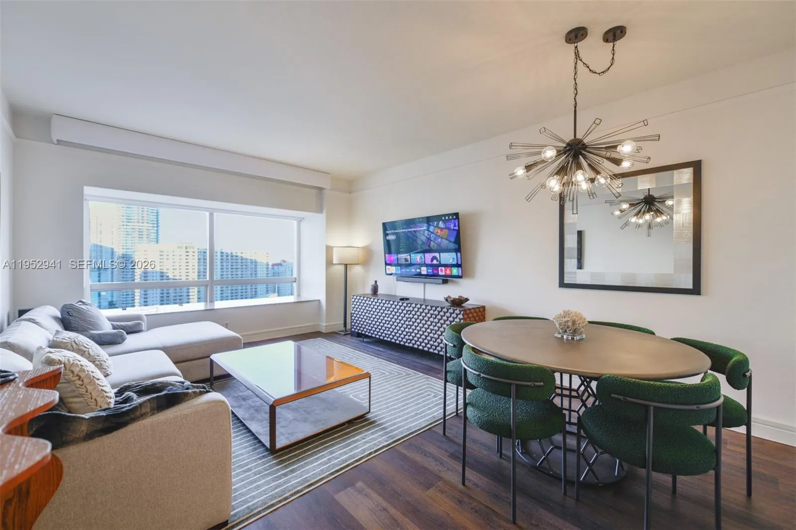 1 bedroom 1 bath for sale at 1435 Brickell Ave # 3510, Miami FL 33131