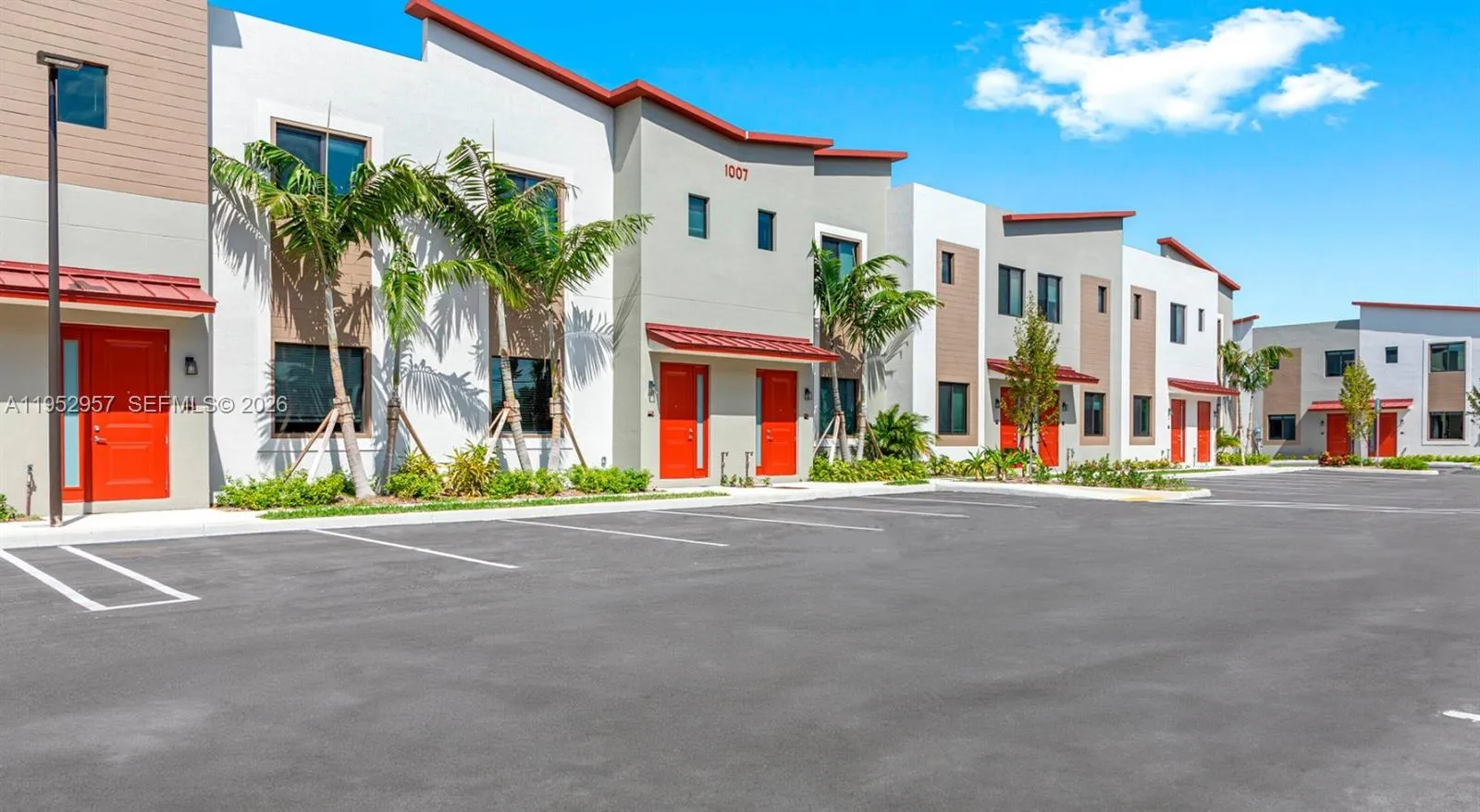 3 bedroom 2 bath for rent at 1001 NE 58th St # B, Oakland Park FL 33334