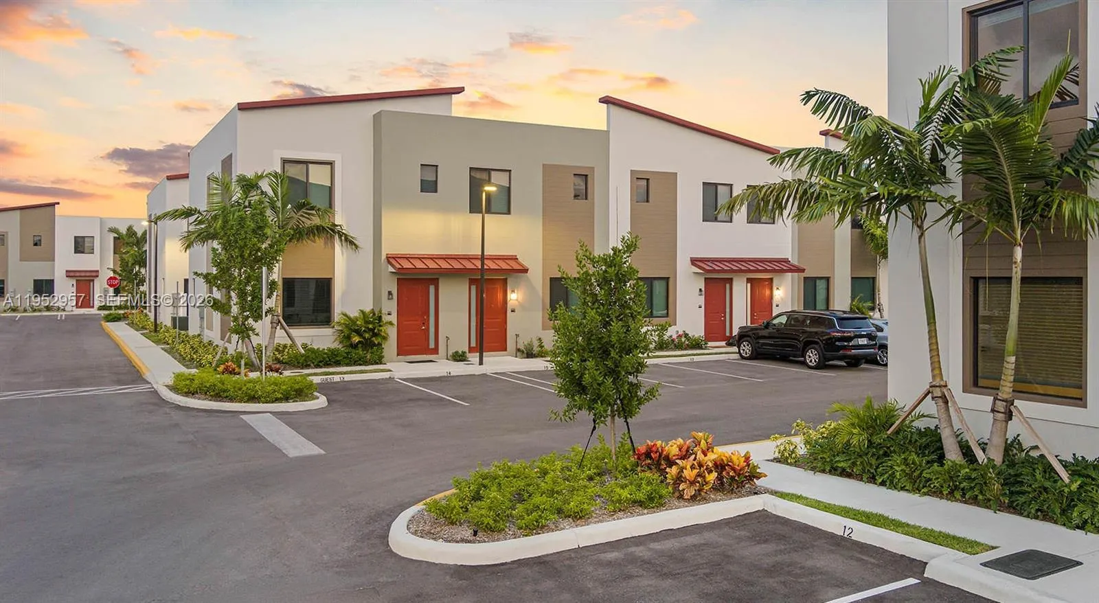 1001 NE 58th St # B, Oakland Park FL 33334