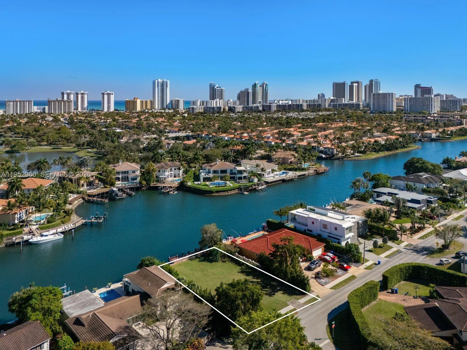 6 bedroom 7 bath for sale at 1101 Diplomat Pkwy, Hollywood FL 33019