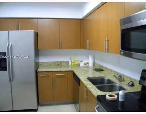3300 NE 192nd St # 914, Aventura FL 33180