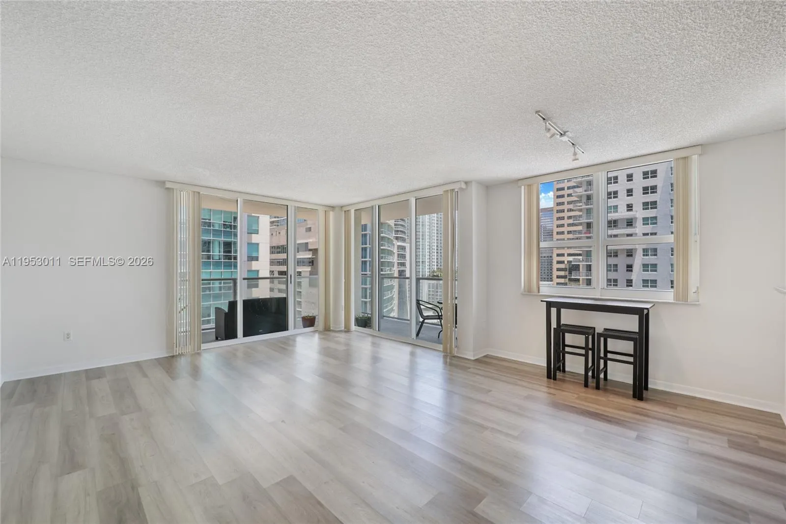 1155 BRICKELL BAY DR # 1602, Miami FL 33131