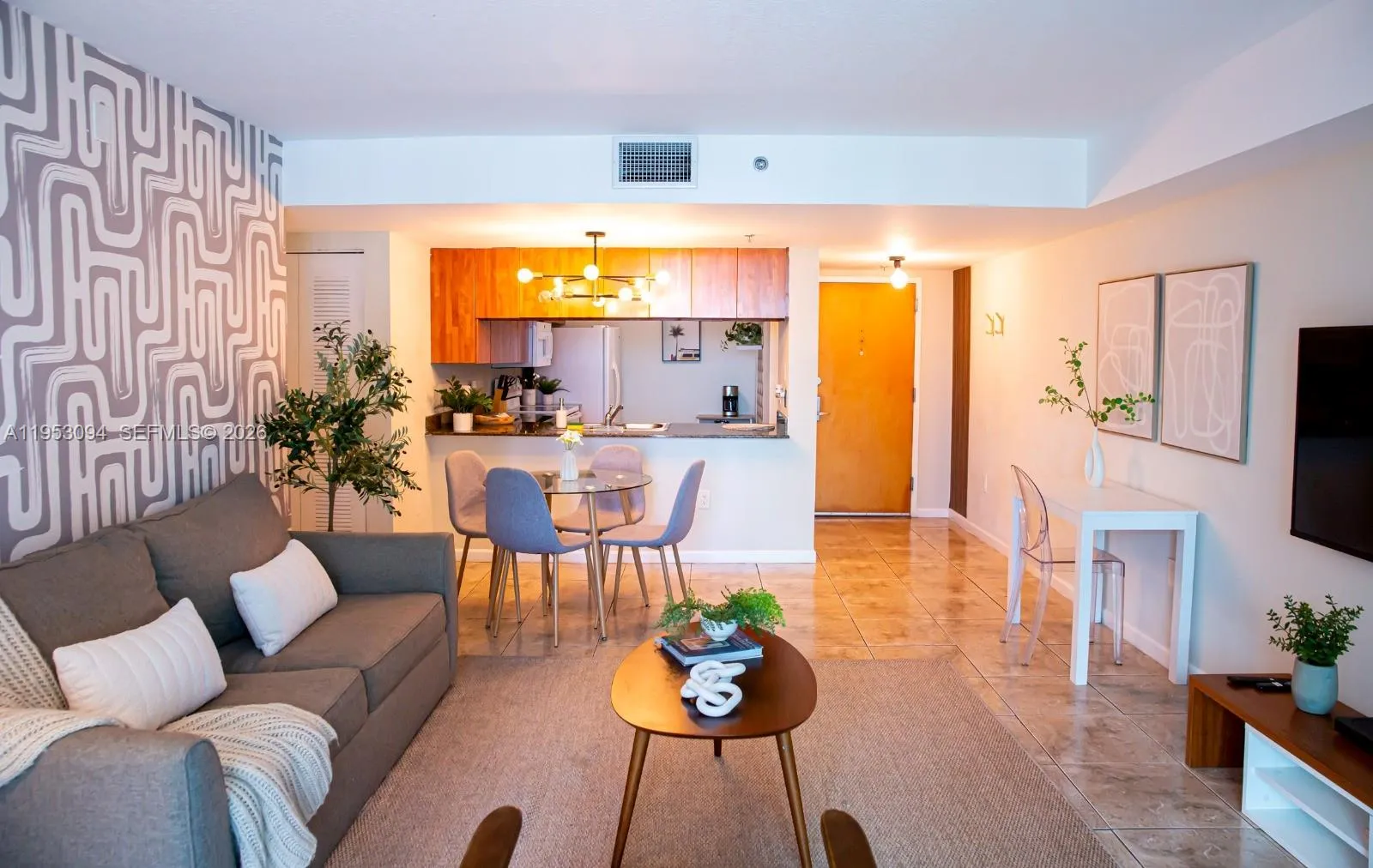 2 bedroom 2 bath for sale at 1200 Brickell Bay Dr # 3215, Miami FL 33131