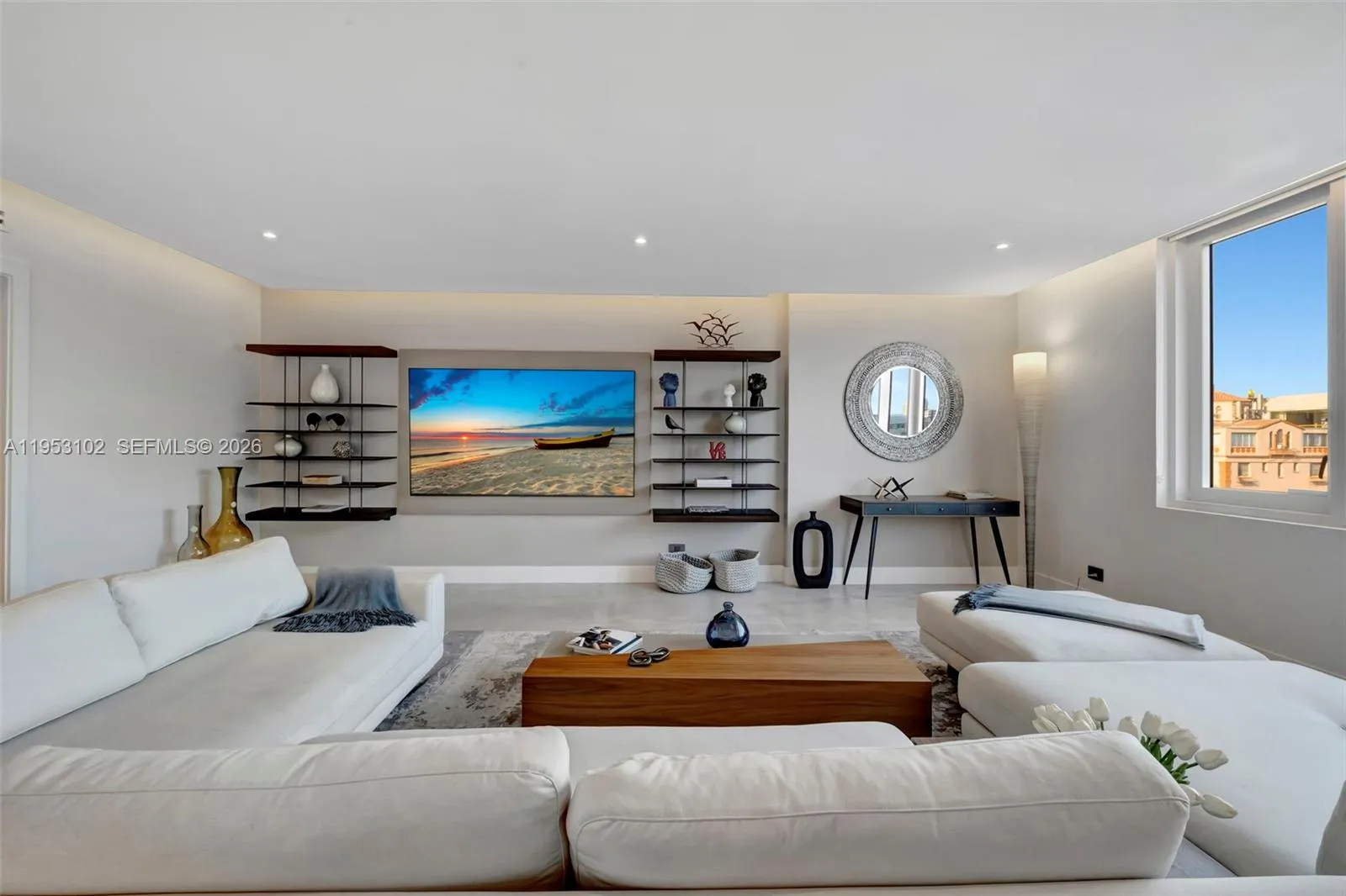 2301 Collins Ave, Miami Beach FL 33139