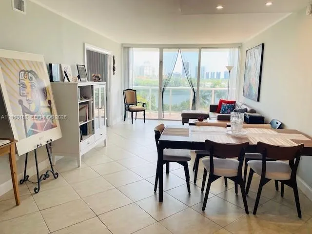 3675 N Country Club Dr # 708, Aventura FL 33180