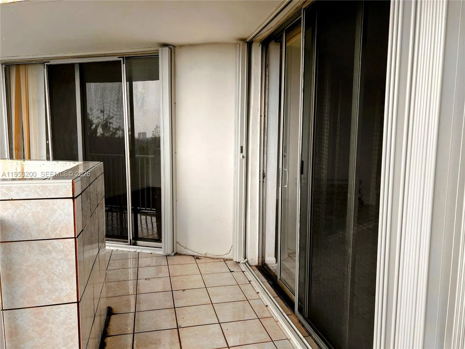 1300 NE Miami Gardens Dr # 1001E, Miami FL 33179