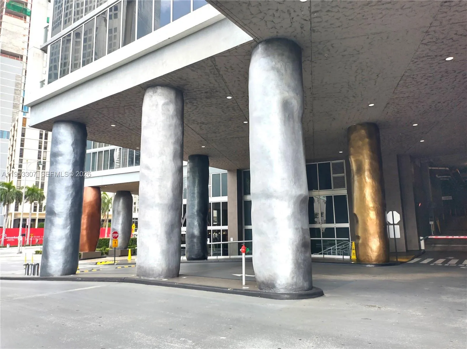 2 bedroom 2 bath for sale at 465 Brickell Ave # 4402, Miami FL 33131