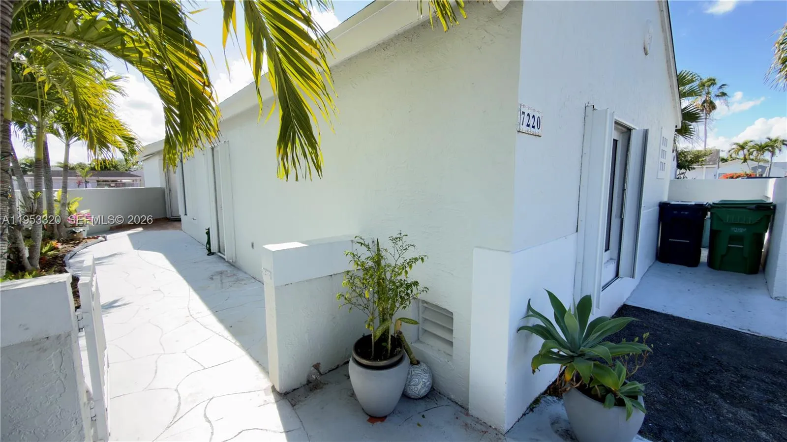 7220 SW 149th Ct, Miami FL 33193