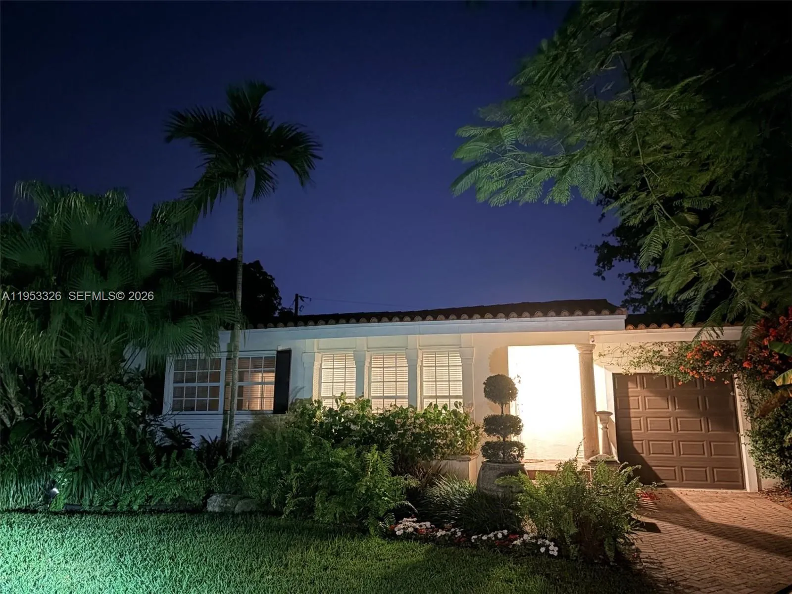 300 Manor Pl, Coral Gables FL 33133