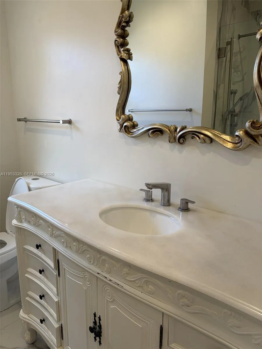 300 Manor Pl, Coral Gables FL 33133