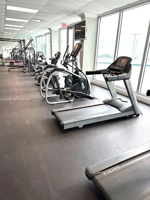 7135 Collins Ave # 722, Miami Beach FL 33141