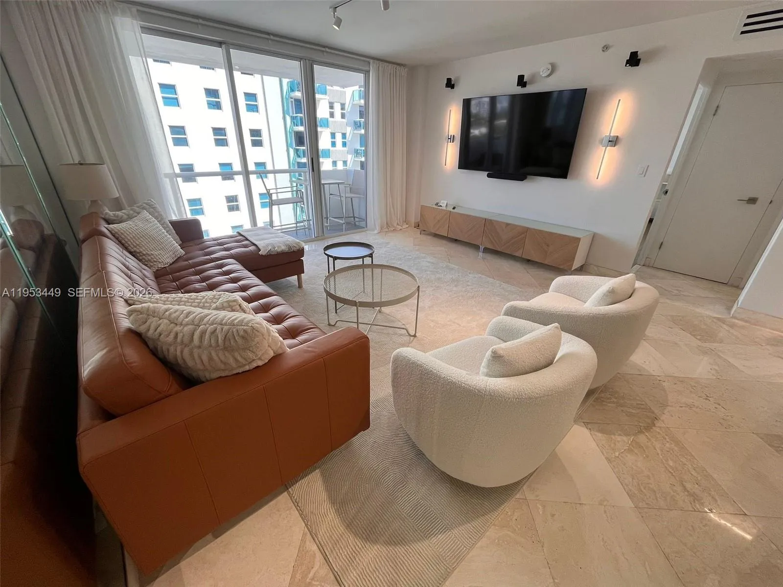 1 bedroom 1 bath for rent at 9195 Collins Ave # 1111, Surfside FL 33154