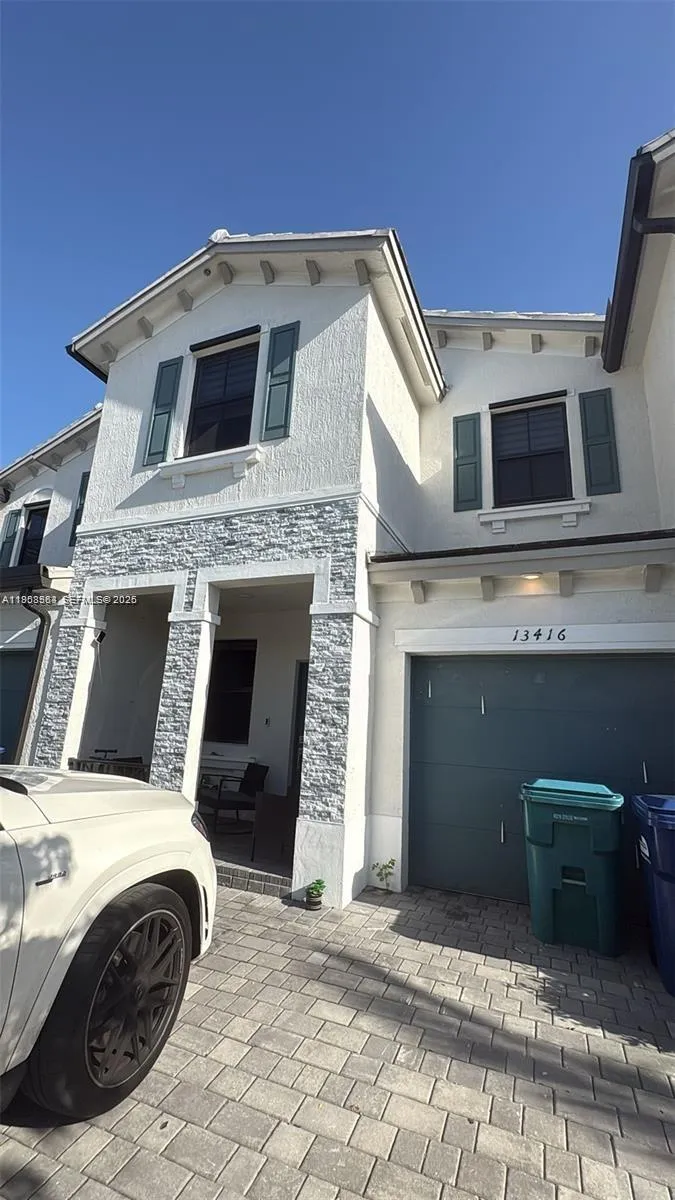 3 bedroom 2 bath for sale at 13416 SW 287th St # A, Homestead FL 33033