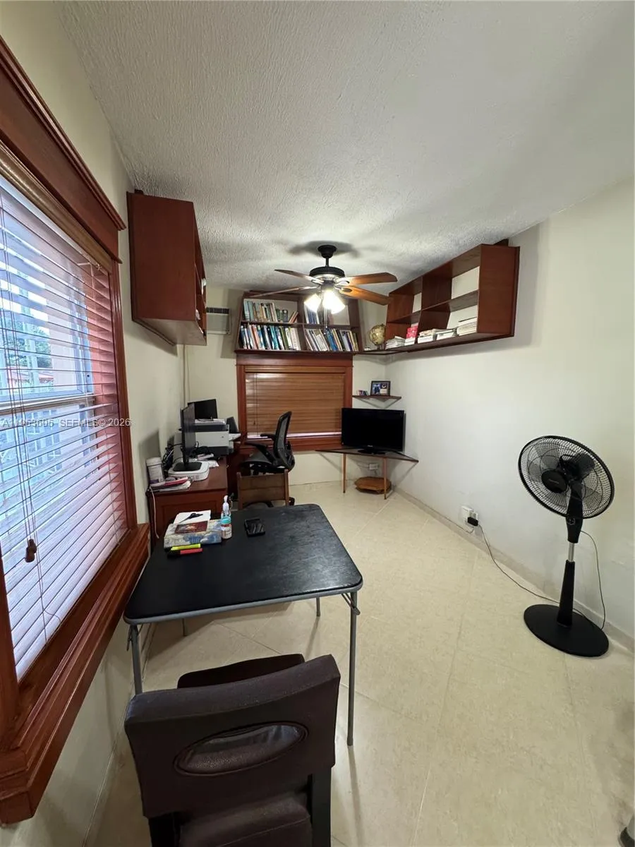 322 SW 31st Ct, Miami FL 33135