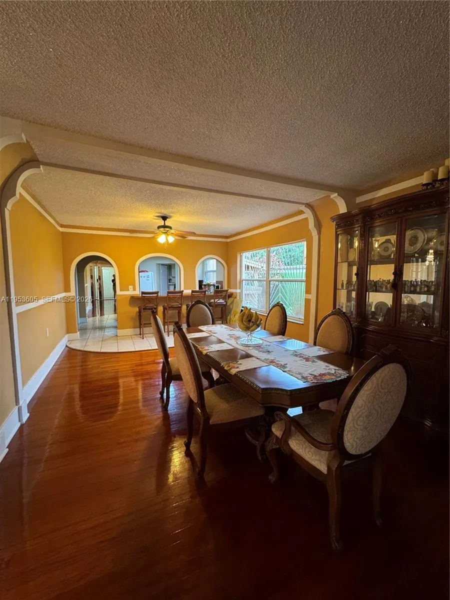 322 SW 31st Ct, Miami FL 33135