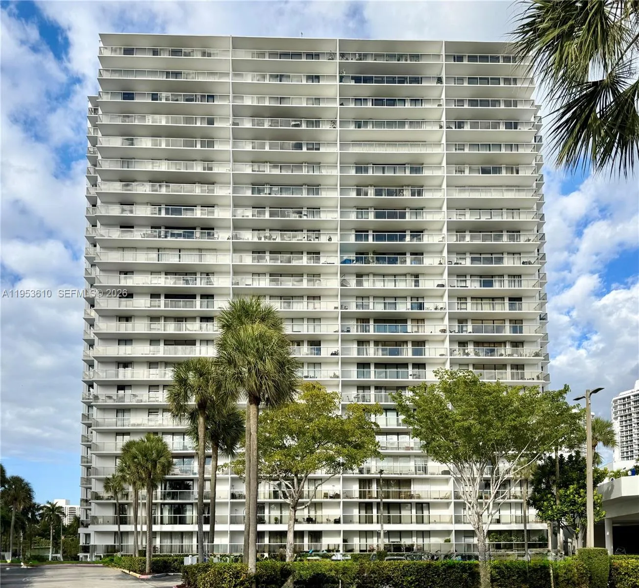2 bedroom 2 bath for sale at 3701 N Country Club Dr # 2205, Aventura FL 33180