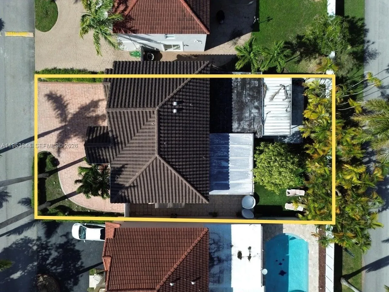 12415 NW 7th St, Miami FL 33182