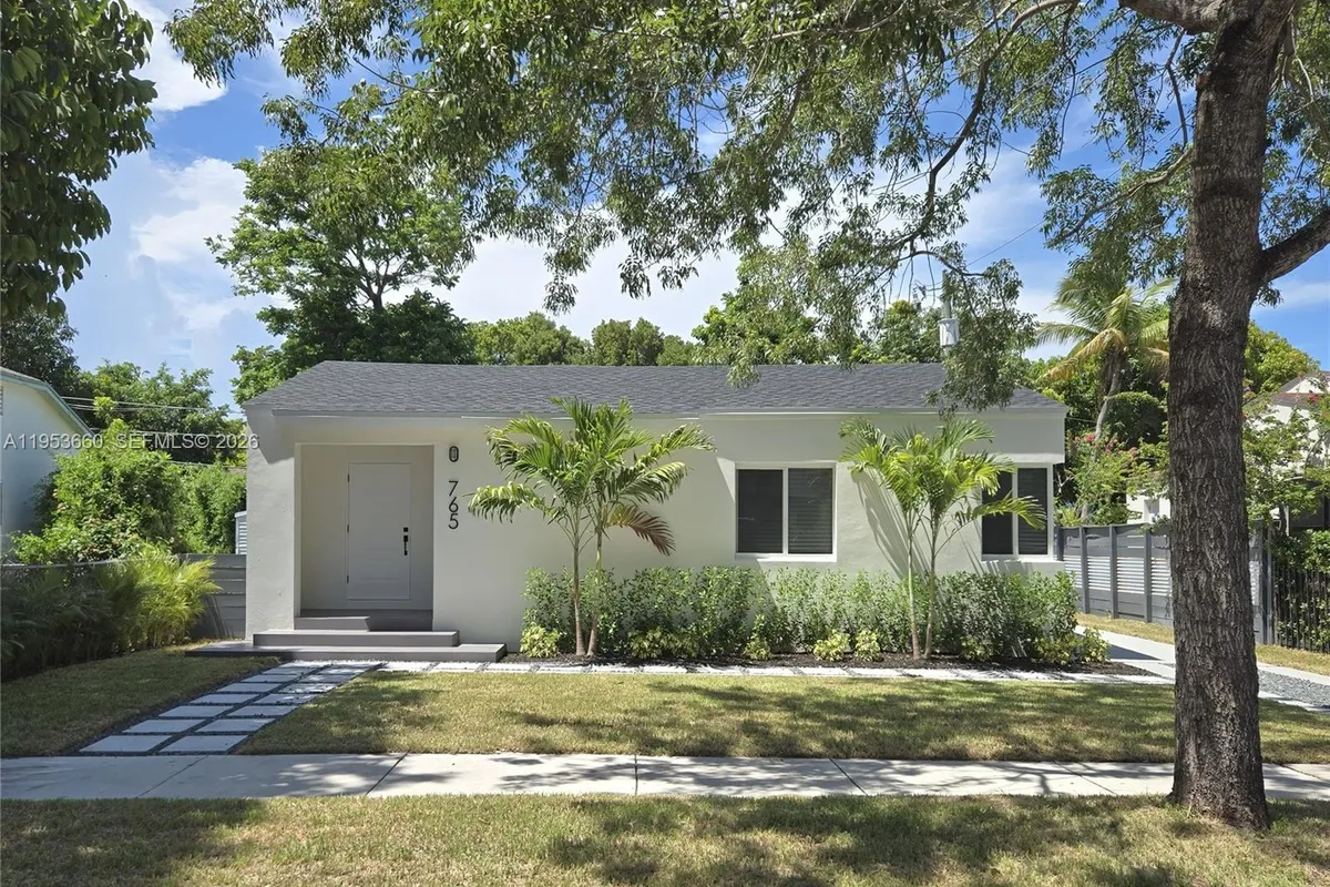 765 NW 45th St, Miami FL 33127